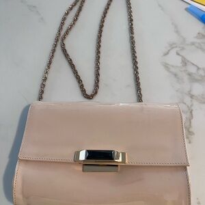 Loriblu Elegant Cream Patent Leather Chain Shoulder Bag Made in Italy
